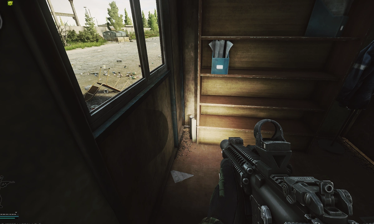 Crackhouse Bunkhouse document spawn screenshot on Customs