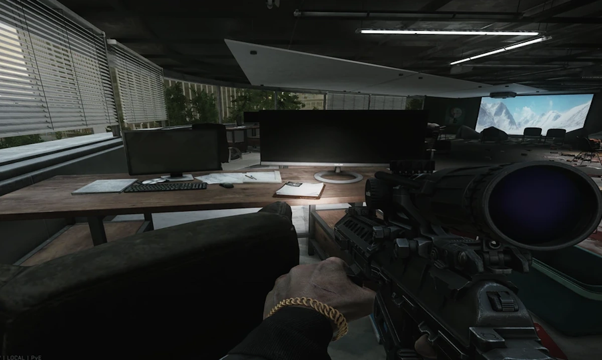Science Lounge Desk document spawn screenshot on Ground Zero