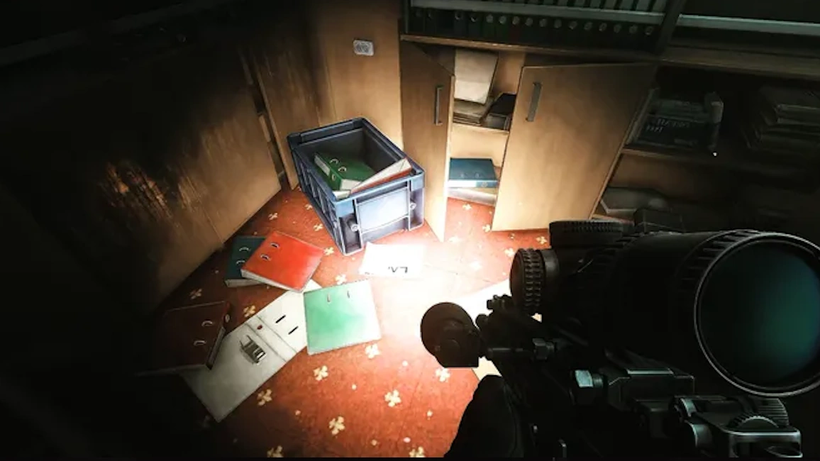 Archives Floor 2 document spawn screenshot on Icebreaker