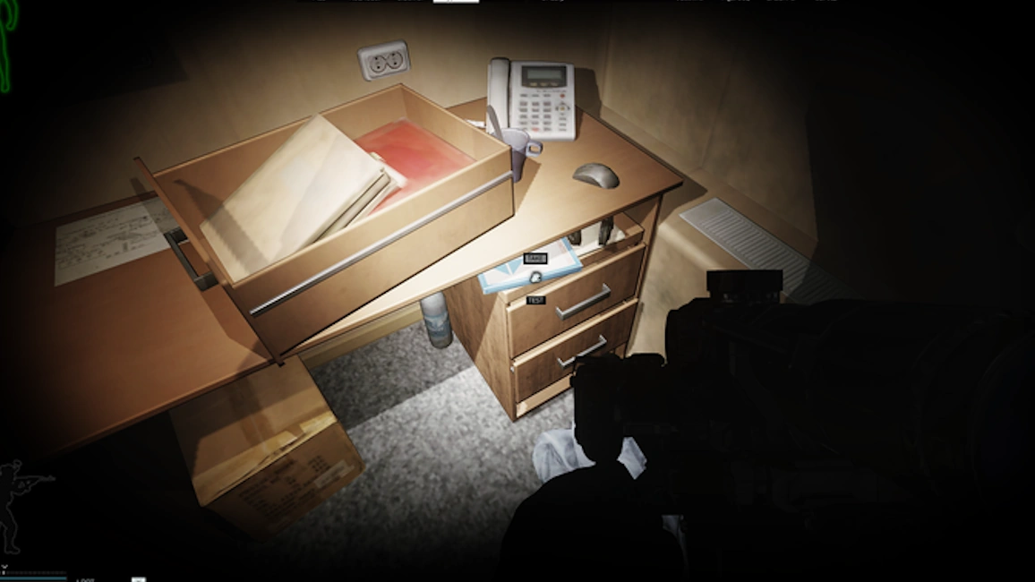 Crew Quarters Desk document spawn screenshot on Icebreaker