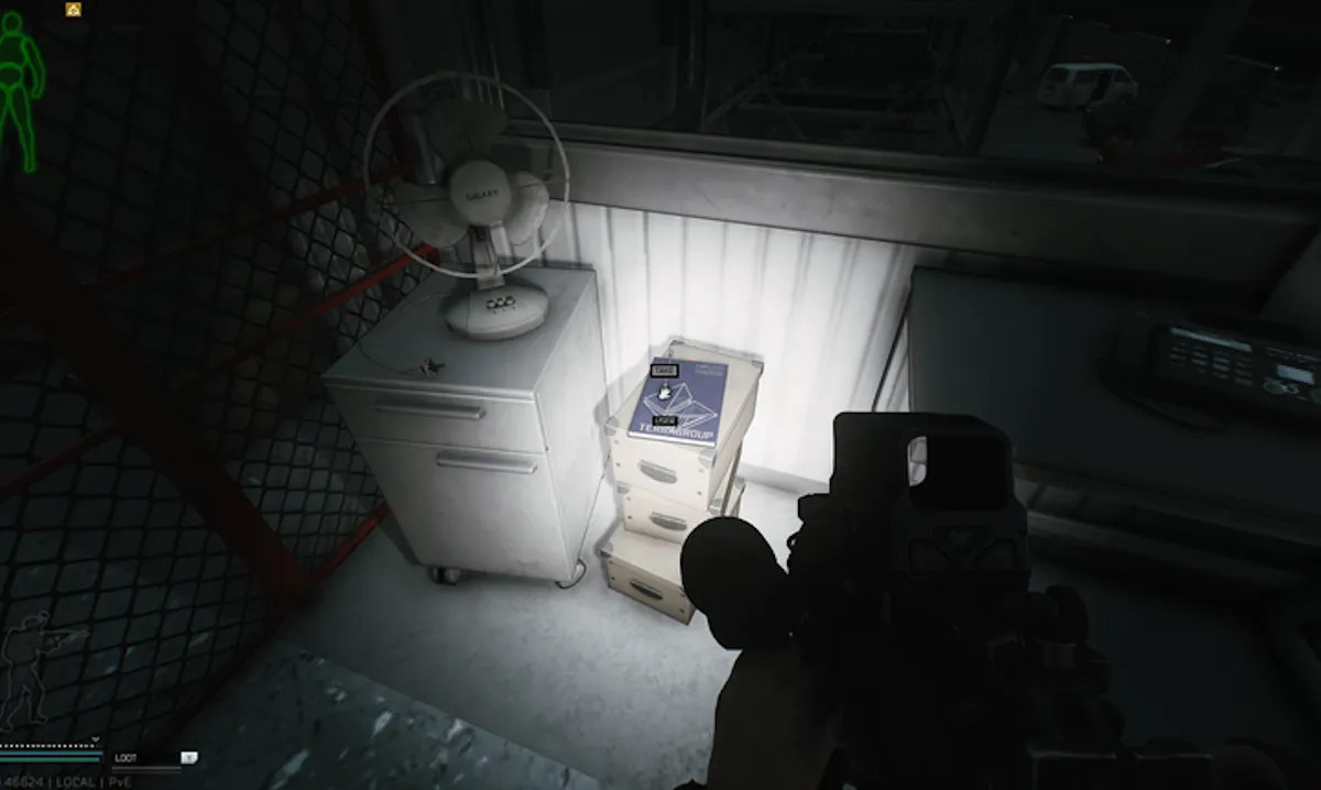 Yellow Room Boxes document spawn screenshot on The Lab