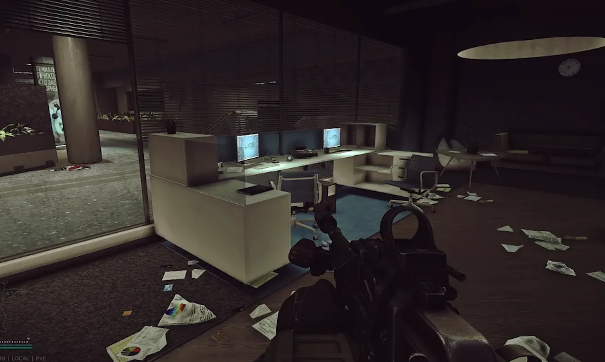 Computer Room Desk document spawn screenshot on The Lab