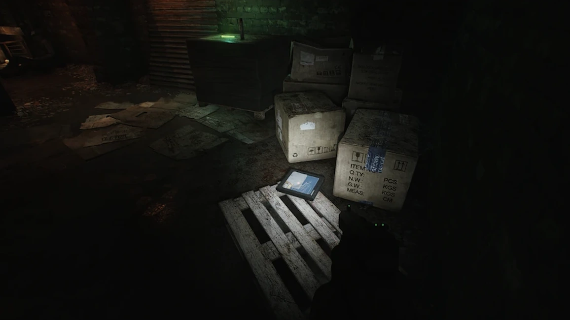Pallet 2 document spawn screenshot on The Labyrinth