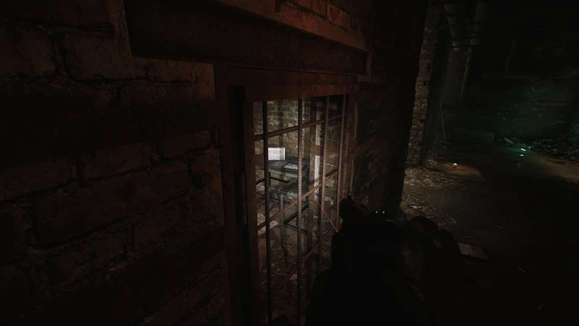 Torture Room document spawn screenshot on The Labyrinth