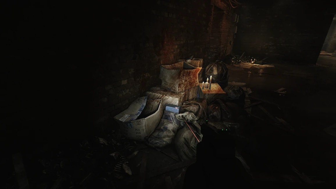 Trash Pile document spawn screenshot on The Labyrinth