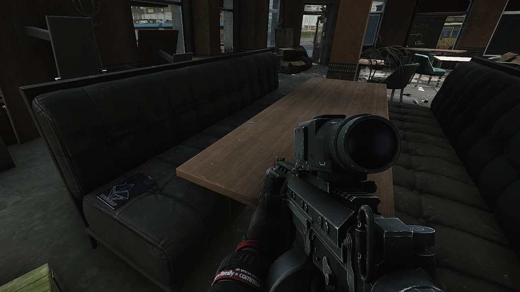 Klimov Diner Booth document spawn screenshot on Streets of Tarkov